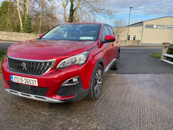 Peugeot 3008 Hatchback, Petrol, 2017, Red