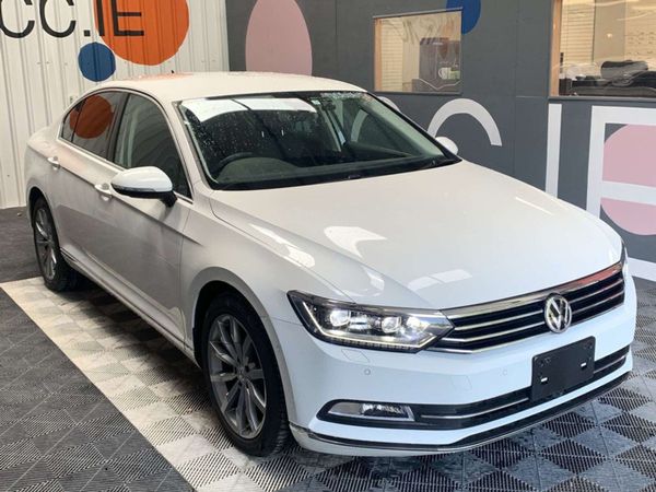 Volkswagen Passat Saloon, Petrol, 2017, White