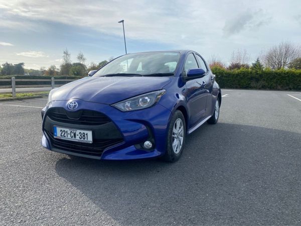 Toyota Yaris Hatchback, Petrol, 2022, Blue