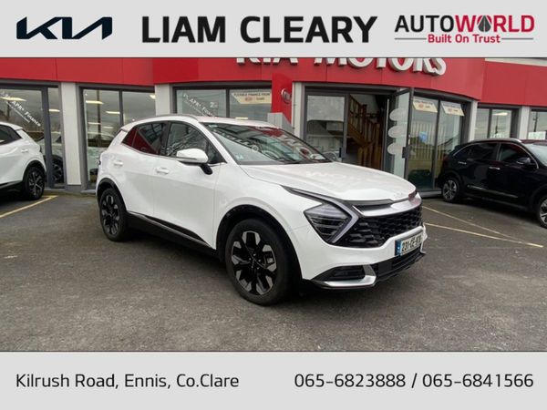 Kia Sportage MPV, Petrol Plug-in Hybrid, 2023, White
