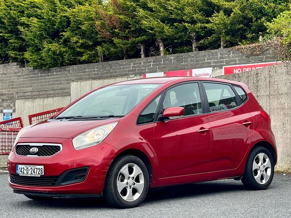 Kia Venga MPV, Petrol, 2014, Red