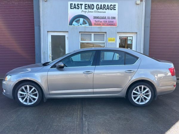 Skoda Octavia Hatchback, Diesel, 2017, Yellow