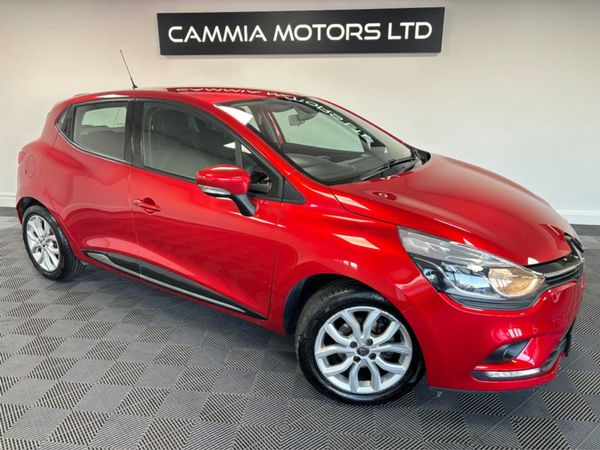 Renault Clio Hatchback, Petrol, 2019, Red