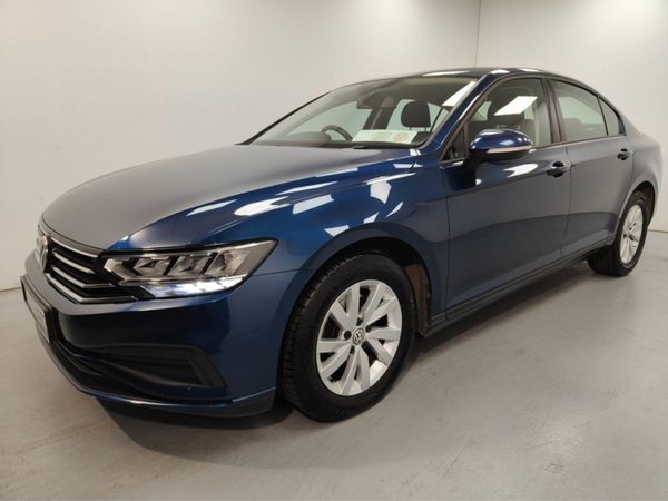 Volkswagen Passat Saloon, Diesel, 2020, Blue
