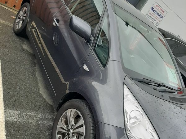 Kia Venga MPV, Diesel, 2015, Silver