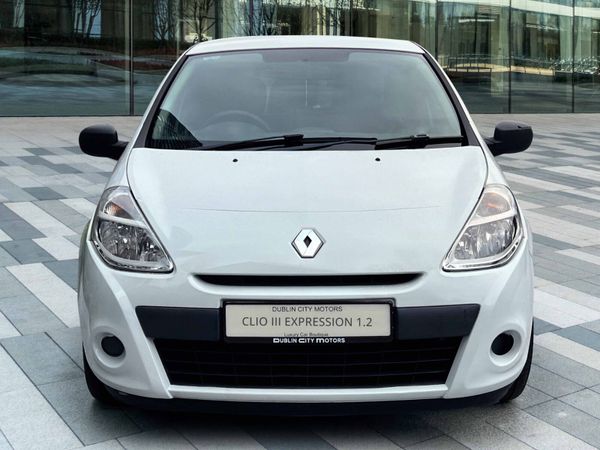 Renault Clio Hatchback, Petrol, 2012, White