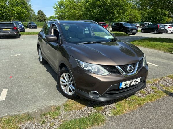 Nissan Qashqai Hatchback, Petrol, 2016, Brown