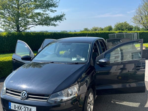 Volkswagen Polo Hatchback, Diesel, 2011, Black