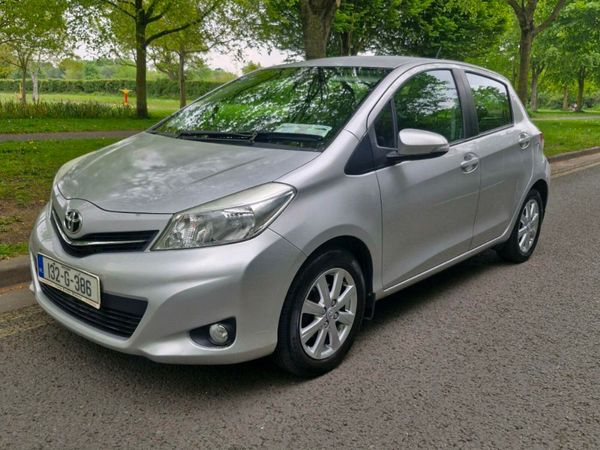 Toyota Yaris Hatchback, Petrol, 2013, Silver