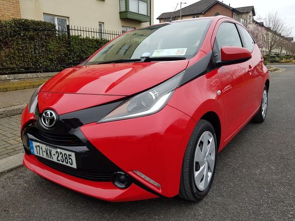 Toyota Aygo Hatchback, Petrol, 2017, Red