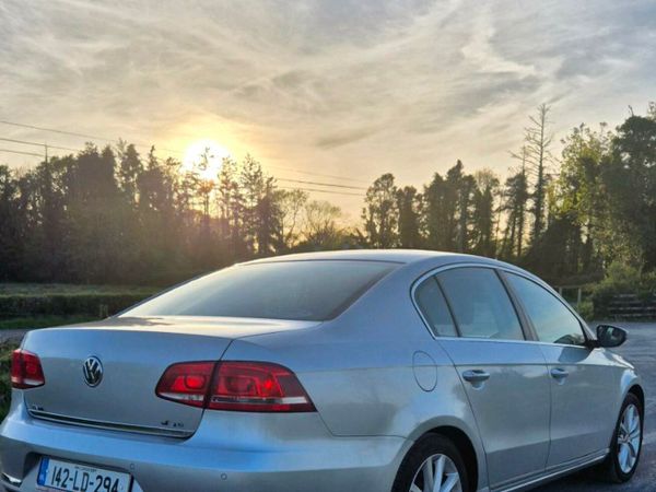Volkswagen Passat Saloon, Diesel, 2014, Silver