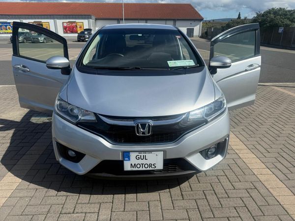 Honda Fit Hatchback, Petrol Hybrid, 2015, Silver