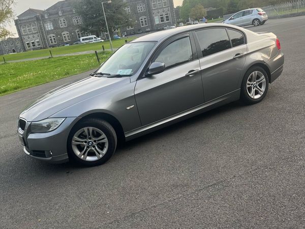 BMW 3-Series Saloon, Diesel, 2010, Grey