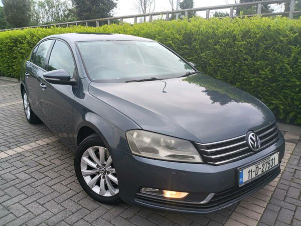 Volkswagen Passat Saloon, Diesel, 2011, Grey