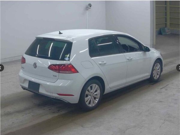 Volkswagen Golf Hatchback, Petrol, 2017, White