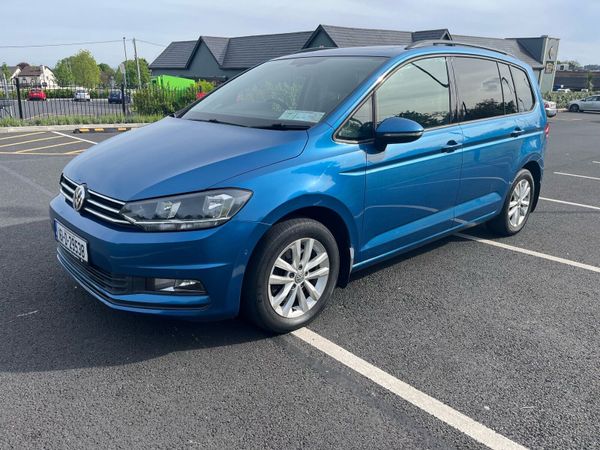 Volkswagen Touran MPV, Diesel, 2016, Blue