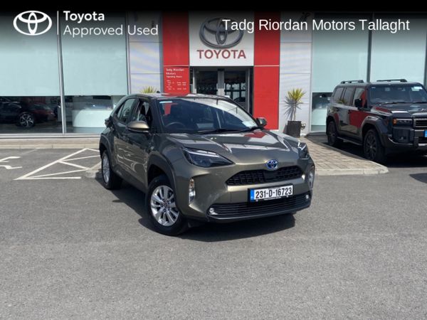 Toyota Yaris Cross Hatchback, Petrol Hybrid, 2023, Green