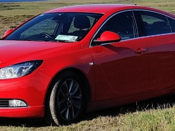 Opel Insignia MPV, Diesel, 2013, Red
