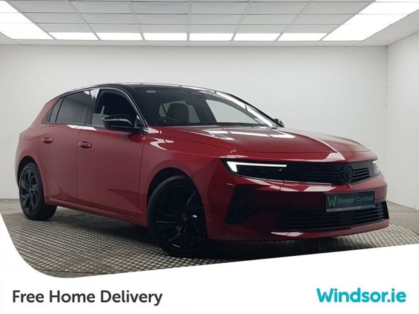 Opel Astra Hatchback, Petrol, 2022, Red