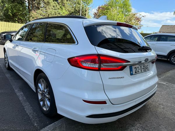 Ford Mondeo Estate/Jeep, Diesel, 2021, White