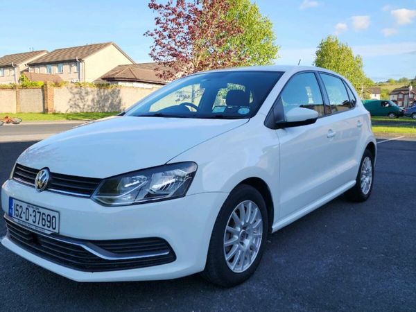 Volkswagen Polo Hatchback, Petrol, 2015, White