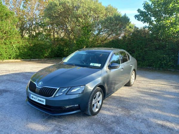 Skoda Octavia Hatchback, Diesel, 2018, Grey