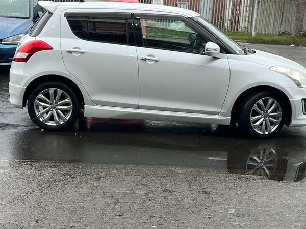 Suzuki Swift Hatchback, Petrol, 2013, White