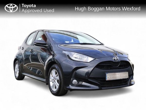Toyota Yaris Hatchback, Hybrid, 2022, Black