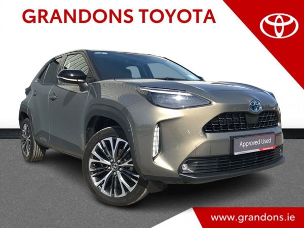 Toyota Yaris Hatchback, Hybrid, 2023, Green