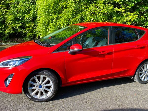 Ford Fiesta Hatchback, Petrol, 2019, Red