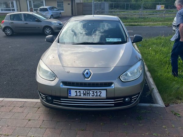 Renault Fluence Saloon, Diesel, 2011, Gold