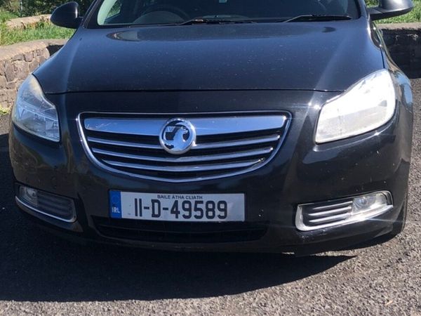 Vauxhall Insignia Hatchback, Diesel, 2011, Black