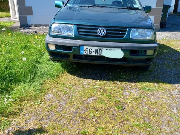 Volkswagen Vento Saloon, Diesel, 1996, Green