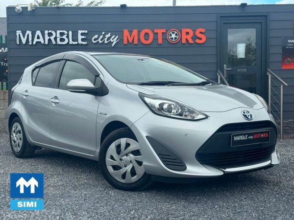 Toyota Aqua Hatchback, Hybrid, 2019, Silver