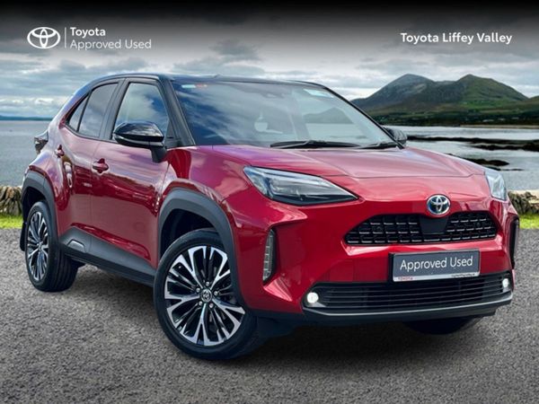 Toyota Yaris Hatchback, Hybrid, 2023, Red
