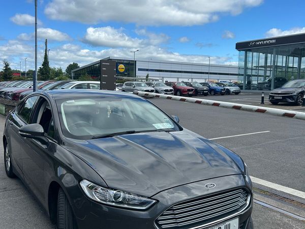 Ford Mondeo Hatchback, Diesel, 2017, Grey
