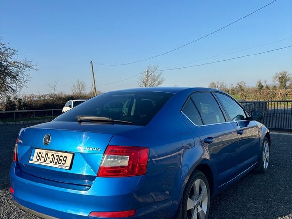 Skoda Octavia Saloon, Diesel, 2015, Blue