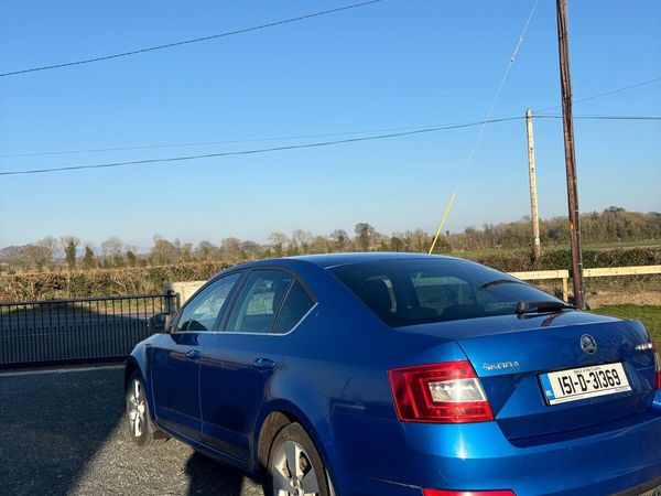 Skoda Octavia Saloon, Diesel, 2015, Blue