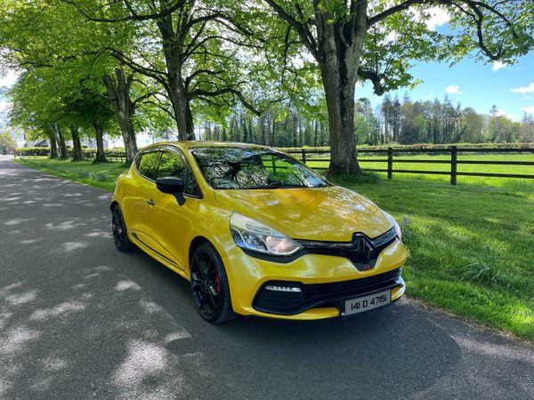 Renault Clio Hatchback, Petrol, 2014, Yellow