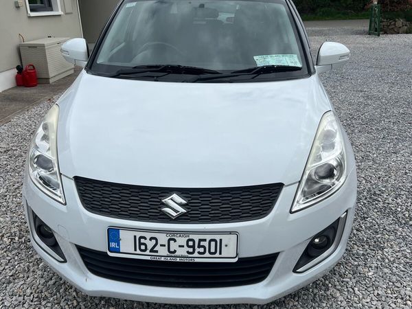 Suzuki Swift Hatchback, Petrol, 2016, White