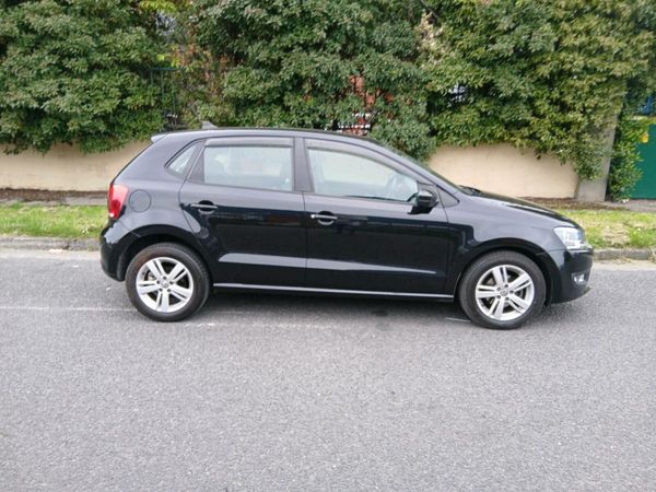 Volkswagen Polo Hatchback, Petrol, 2014, Black