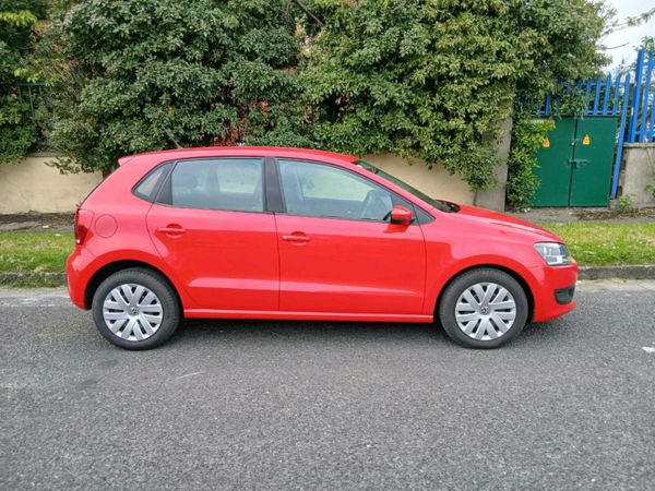 Volkswagen Polo Hatchback, Petrol, 2012, Red
