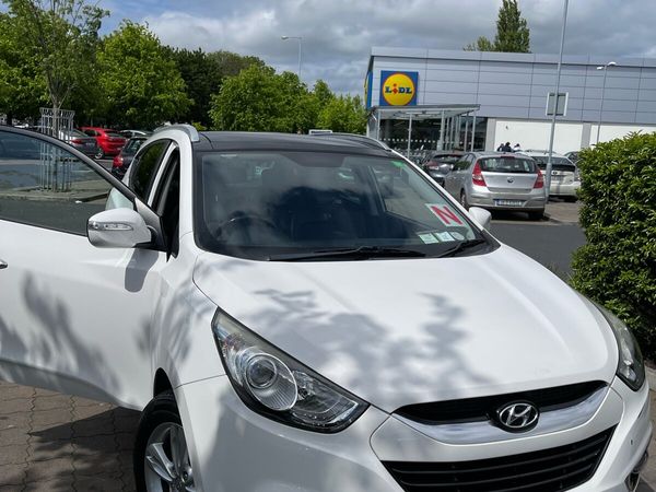 Hyundai ix35 SUV, Diesel, 2012, White