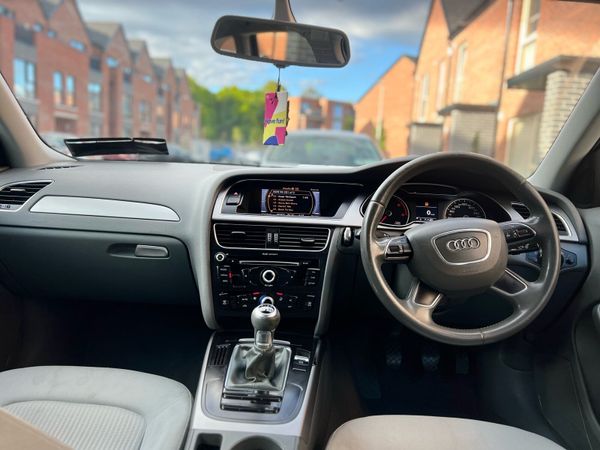 BMW 3-Series Saloon, Diesel, 2010, Silver