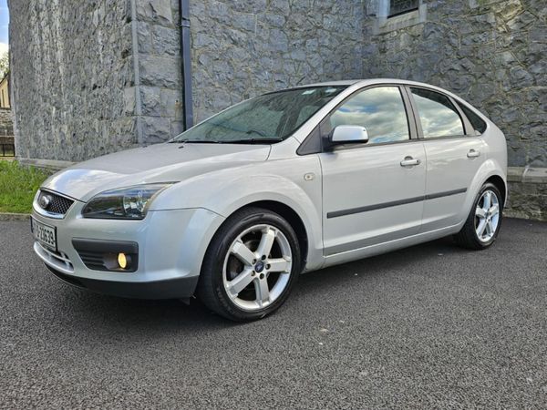 Ford Focus Hatchback, Petrol, 2007, Silver