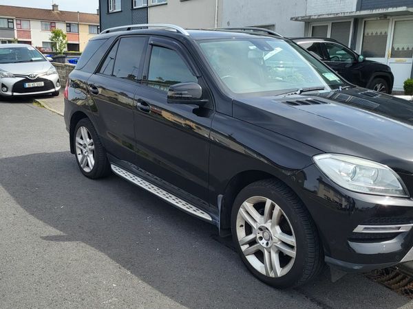 Mercedes-Benz M-Class SUV, Diesel, 2013, Black