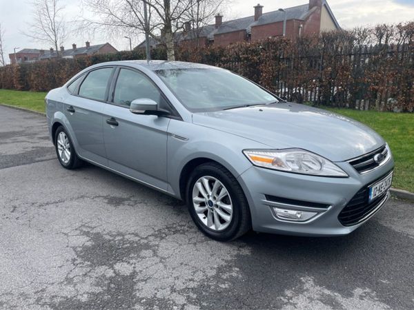 Ford Mondeo Saloon, Diesel, 2012, Grey