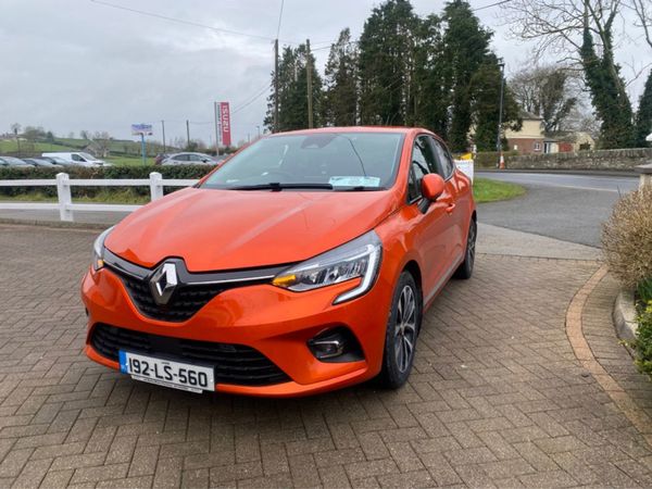 Renault Clio Hatchback, Petrol, 2019, Orange