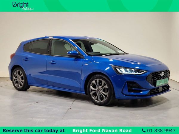 Ford Focus Hatchback, Petrol Hybrid, 2022, Blue