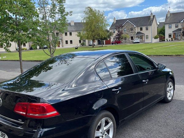 Volkswagen Passat Saloon, Diesel, 2013, Black